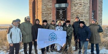 Саққұлақ би кесенесін зиярат етті