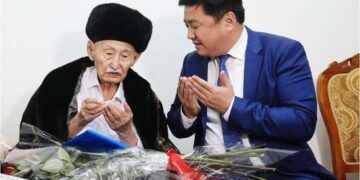 Ветерана войны поздравили со 100-летием