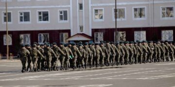 Сколько казахстанцев призовут в армию в 2025 году