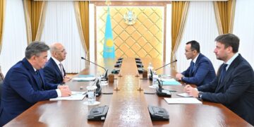 Спикер Сената встретился с президентом Nazarbayev University