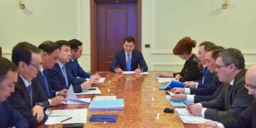 Ерлан Карин провел совещание по укреплению межэтнического согласия