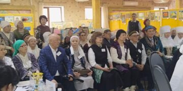 Зейнеткерлер зияткерлік ойынға қатысты