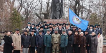 В Шымкенте почтили память генерала Сабыра Рахимова