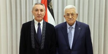 Посол Казахстана вручил верительные грамоты Президенту Палестины
