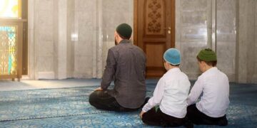 Жителей Узбекистана призвали не брать детей в мечеть