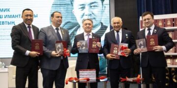 10-томный сборник Каныша Сатпаева издан на 7 языках мира