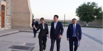 Госсекретарь посетил мавзолей Ходжи Ахмеда Яссауи