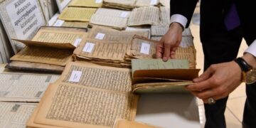 Древние рукописи Казахстана оцифруют в Гарвардском университете