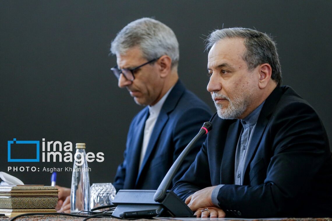 Иран готов остановить удары по Израилю и отказаться от ядерного оружия