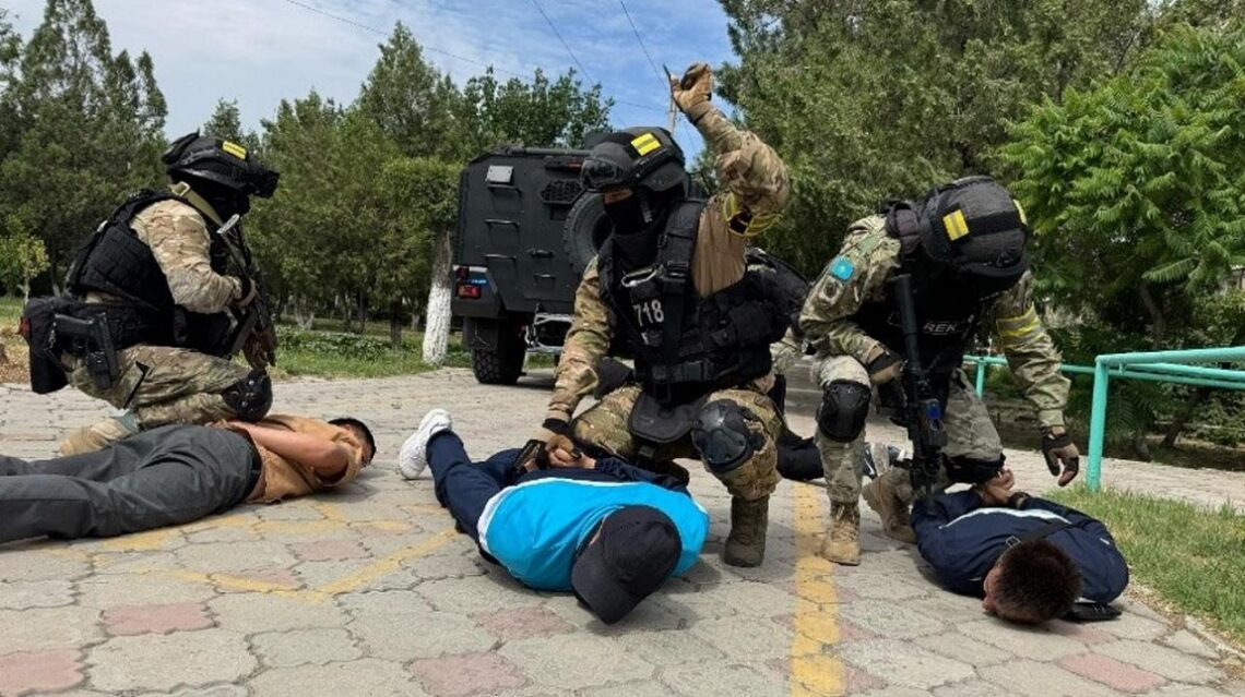 В Таразе прошли учения по противодействию террористическим угрозам
