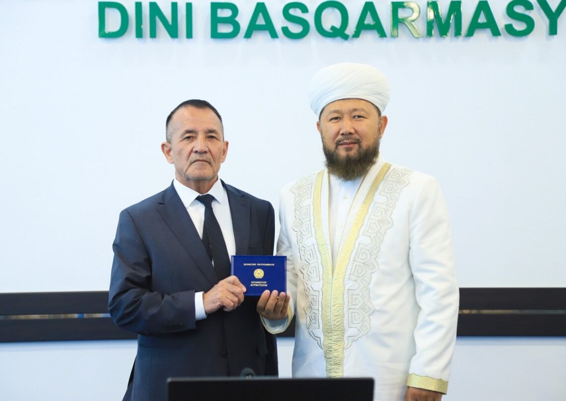 Нур-Мубарак: Али Альмухаметов получил звание профессора