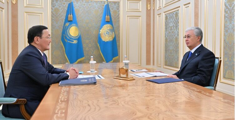 Глава государства принял генпрокурора Берика Асылова