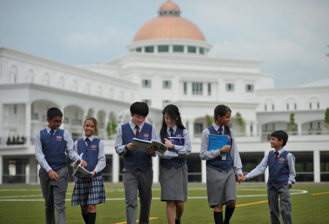 В школах ОАЭ ввели новые правила для учащихся