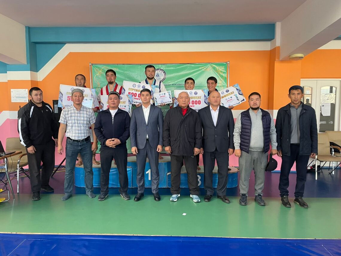 Имамдар арасында қазақша күрестен жарыс өтті