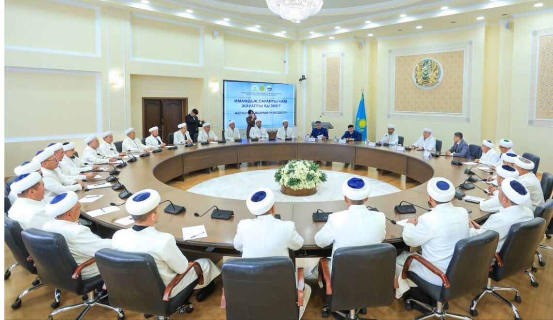 Муфтий встретился с имамами Жетысу