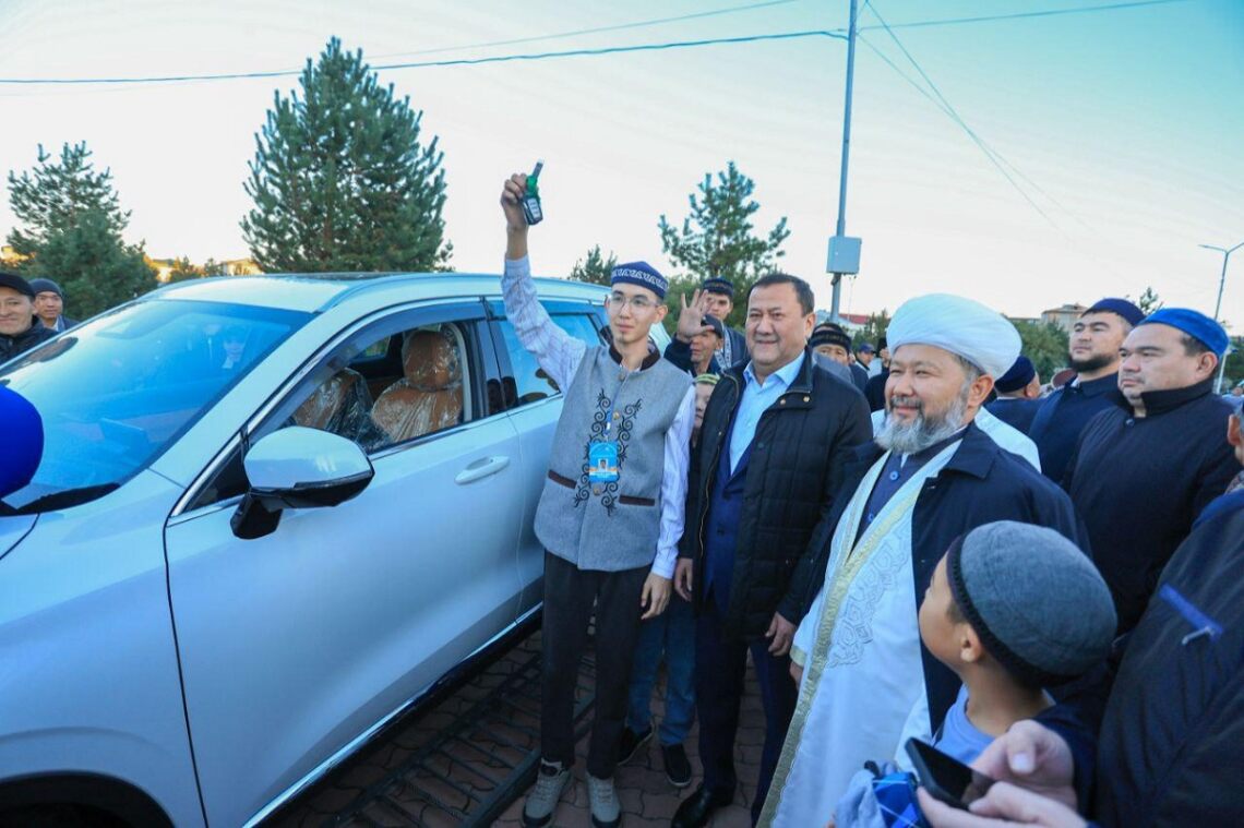 Есимбек Арсен из Алматы стал победителем конкурса по Корану