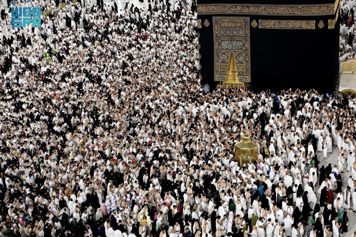 Саудовская Аравия упрощает въезд для паломников на умру