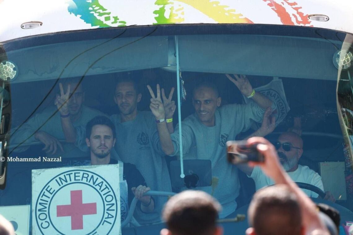 Конец войны? ХАМАС освободил 20 заложников