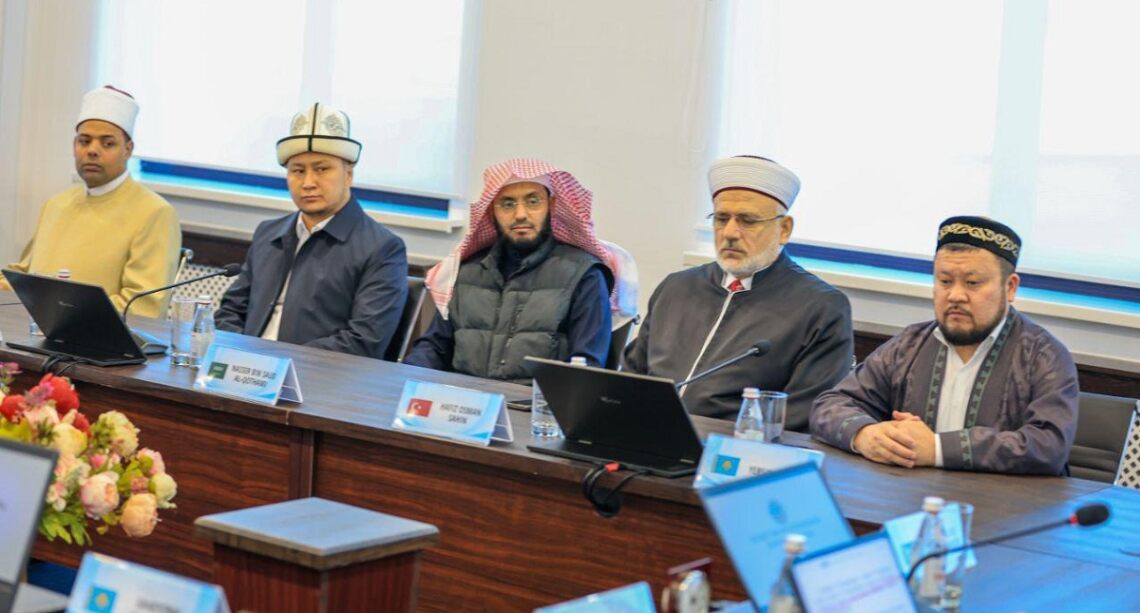 Муфтий встретился членами жюри II Международного конкурса чтецов Корана