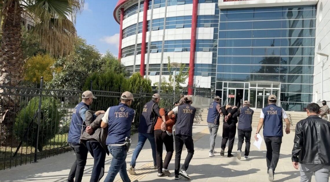 Спецслужбы нейтрализовала ячейки ИГ в крупных городах Турции