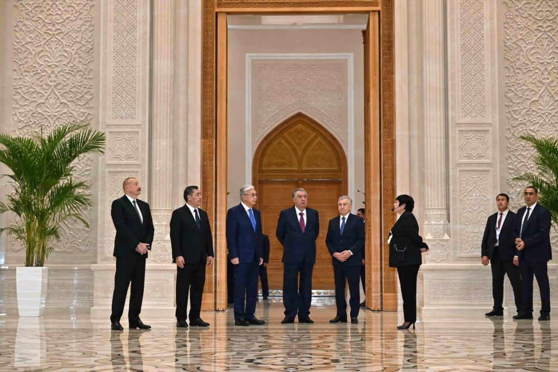 Орталық Азия және Әзербайжан мемлекеттерінің басшылары Ислам өркениеті орталығына барды