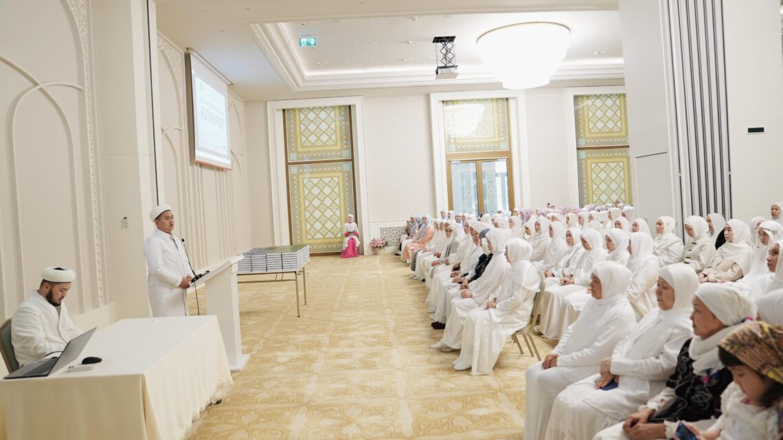 Астана: 320 шәкірт Құранға түсті