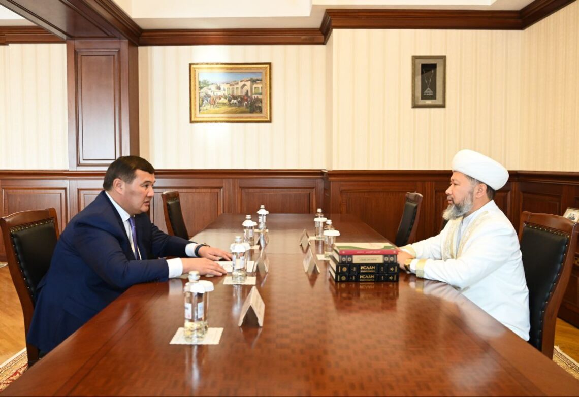 Қызылорда облысы әкімімен кездесті