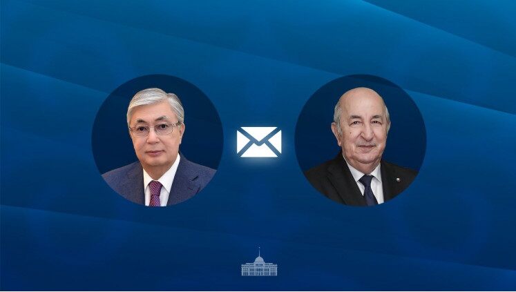 Глава государства поздравил Алжир с Днем революции