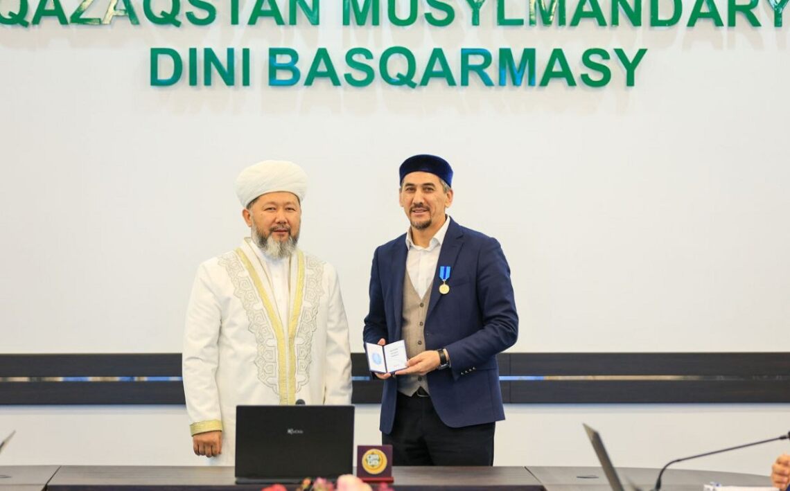 Батыржан Мансуров награжден медалью «Ерен еңбегі үшін»