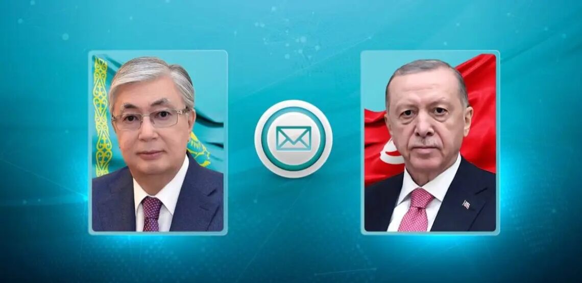 Токаев выразил соболезнования Эрдогану из-за крушения военного самолета