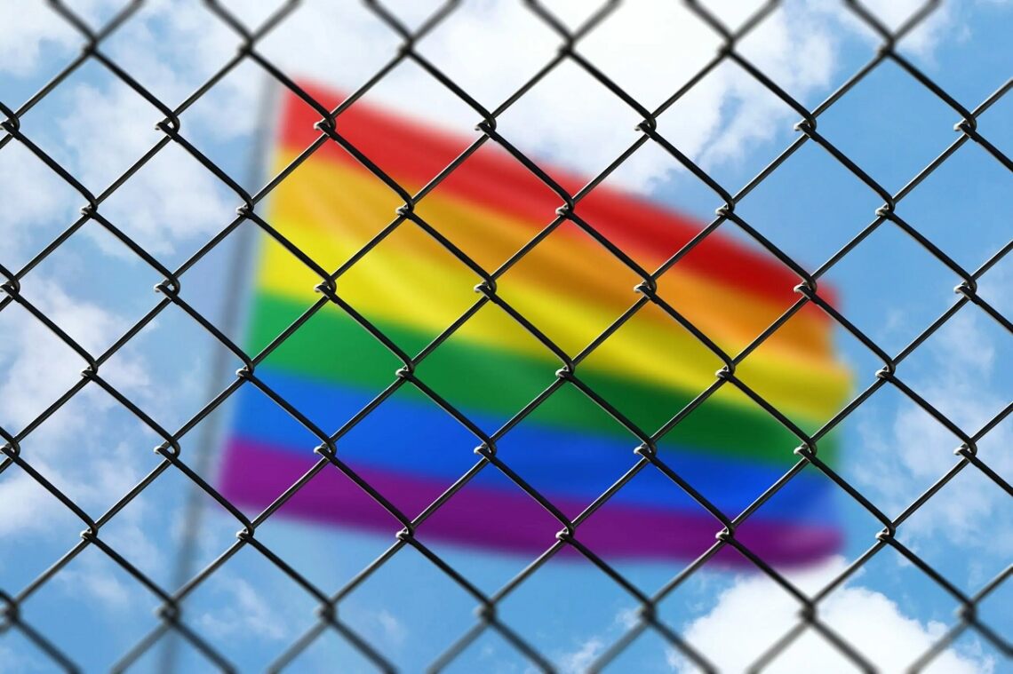 Пропаганду ЛГБТ запретят в Казахстане: поправку приняли единогласно