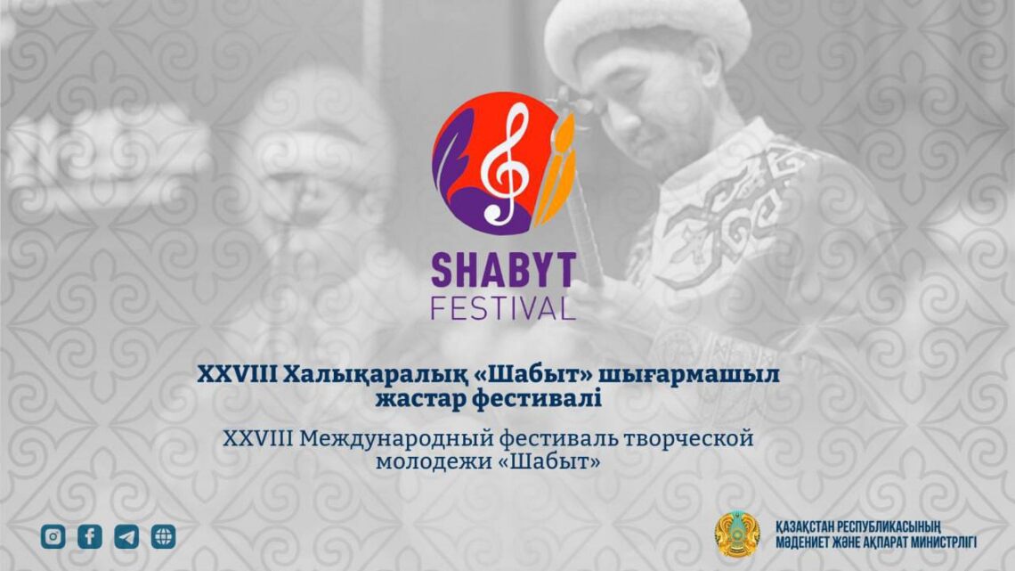 Душтағы порно сұлулық Анам үлкен мүшесін әдемі сорады