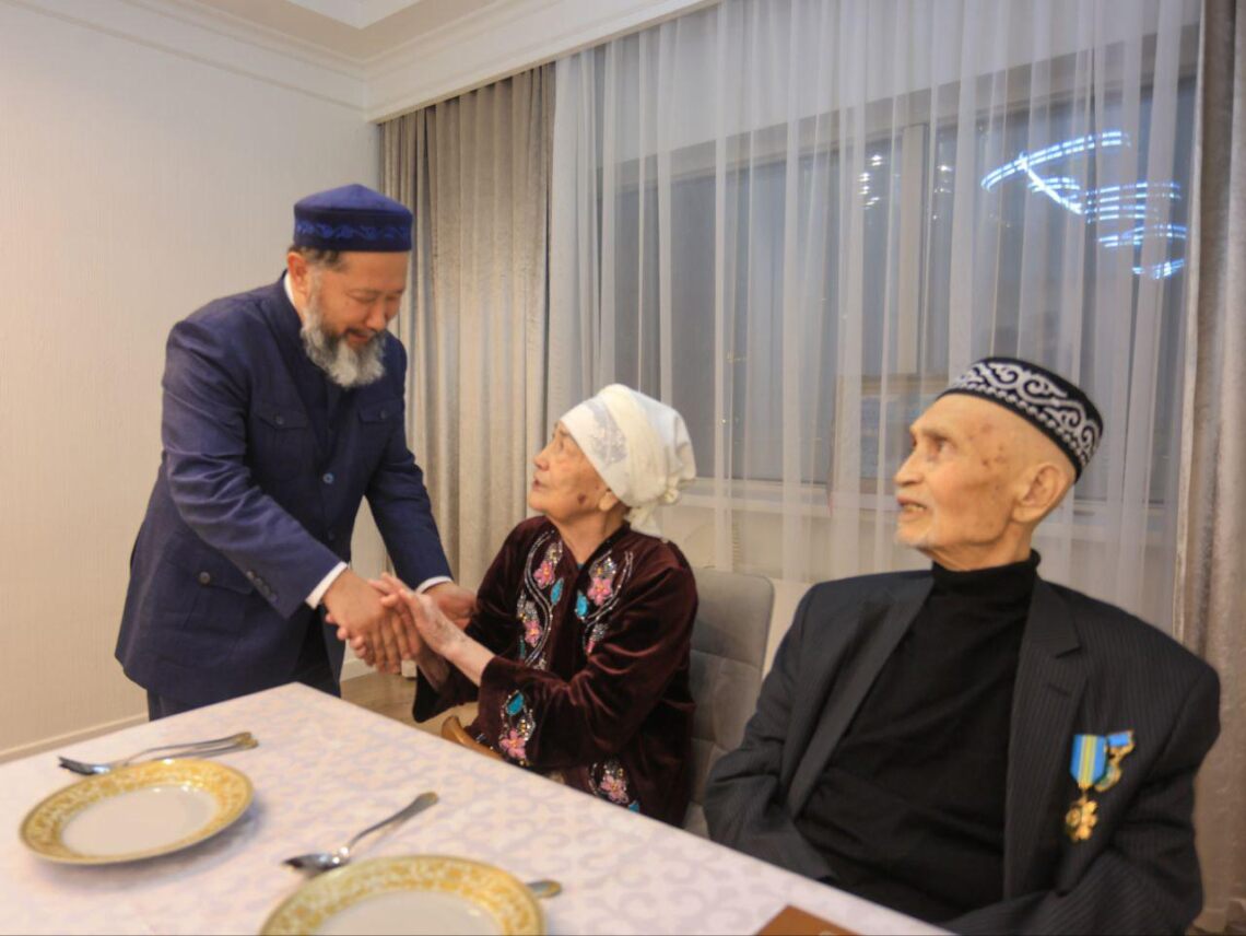 Наурызбай қажы Тағанұлы тұңғыш Бас мүфтиді зиярат етті