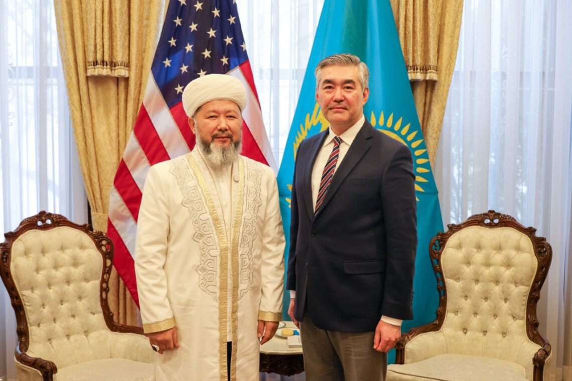 АҚШ-тағы Қазақстан елшісімен кездесті