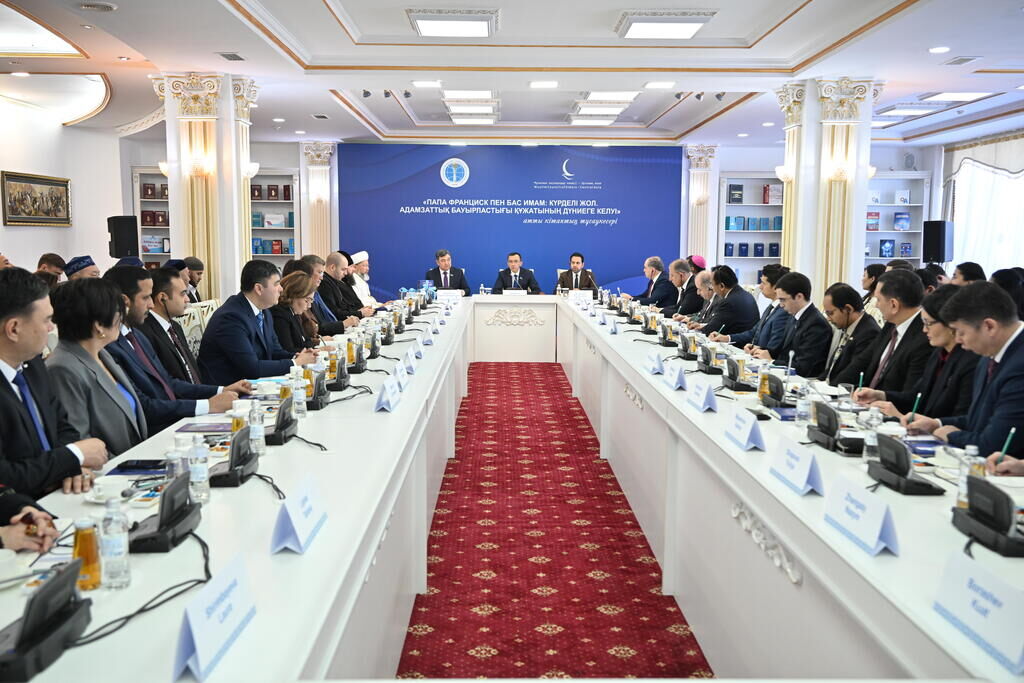 Мәулен Әшімбаев: Мемлекет басшысы мәдениетаралық және өркениетаралық диалогты дамытуға баса мән беріп келеді