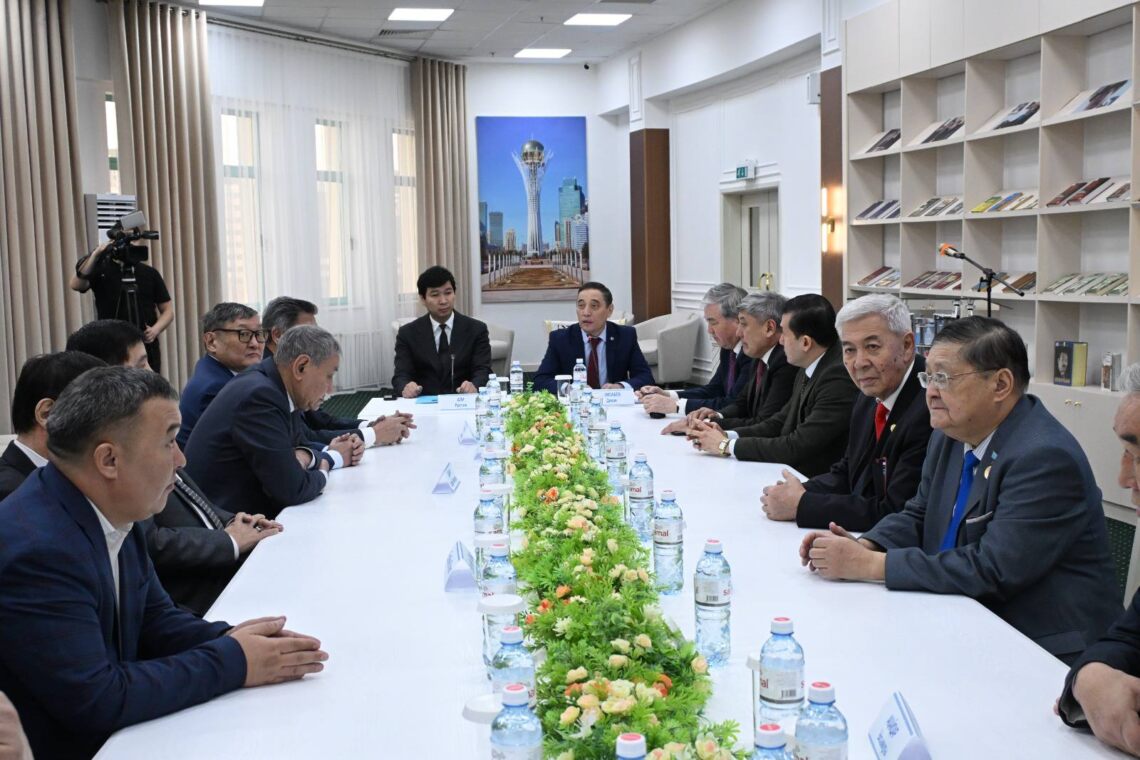 Шерхан Мұртазаның шығармашылық мұрасына арналған дөңгелек үстел өтті