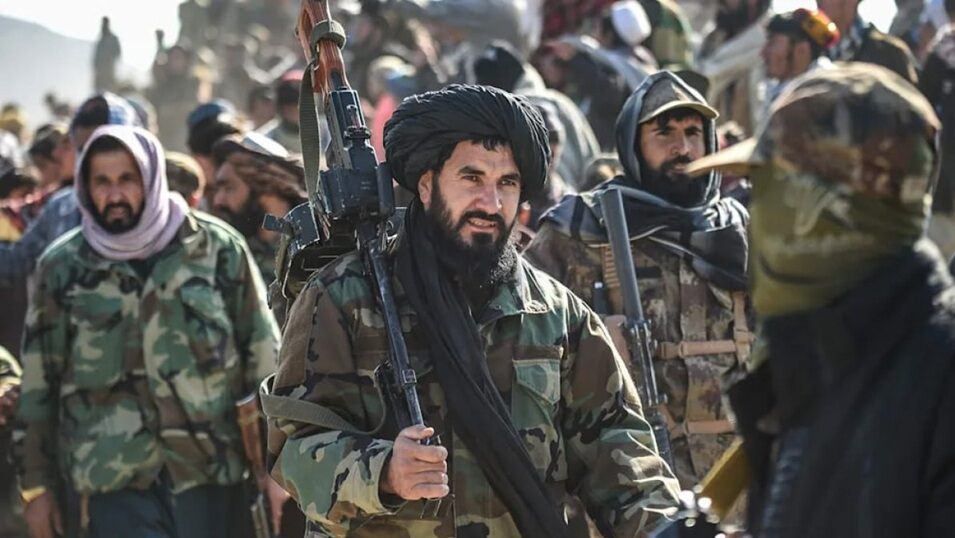 Афганистан начал военную операцию против Пакистана