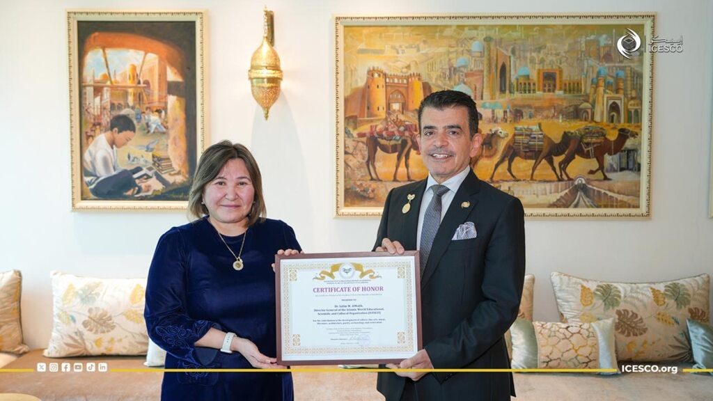 Казахстан увековечил память Аль-Фараби в штаб-квартире ИСЕСКО