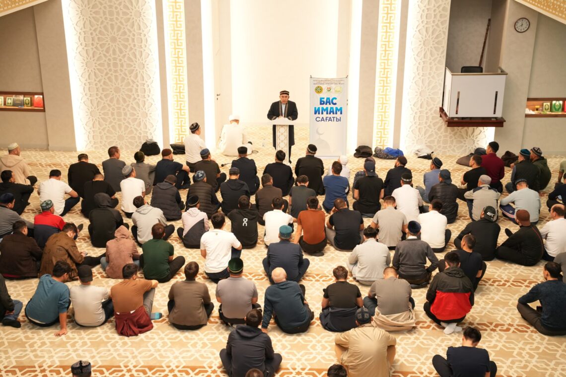Шымкент: Бас имам сағаты өтті