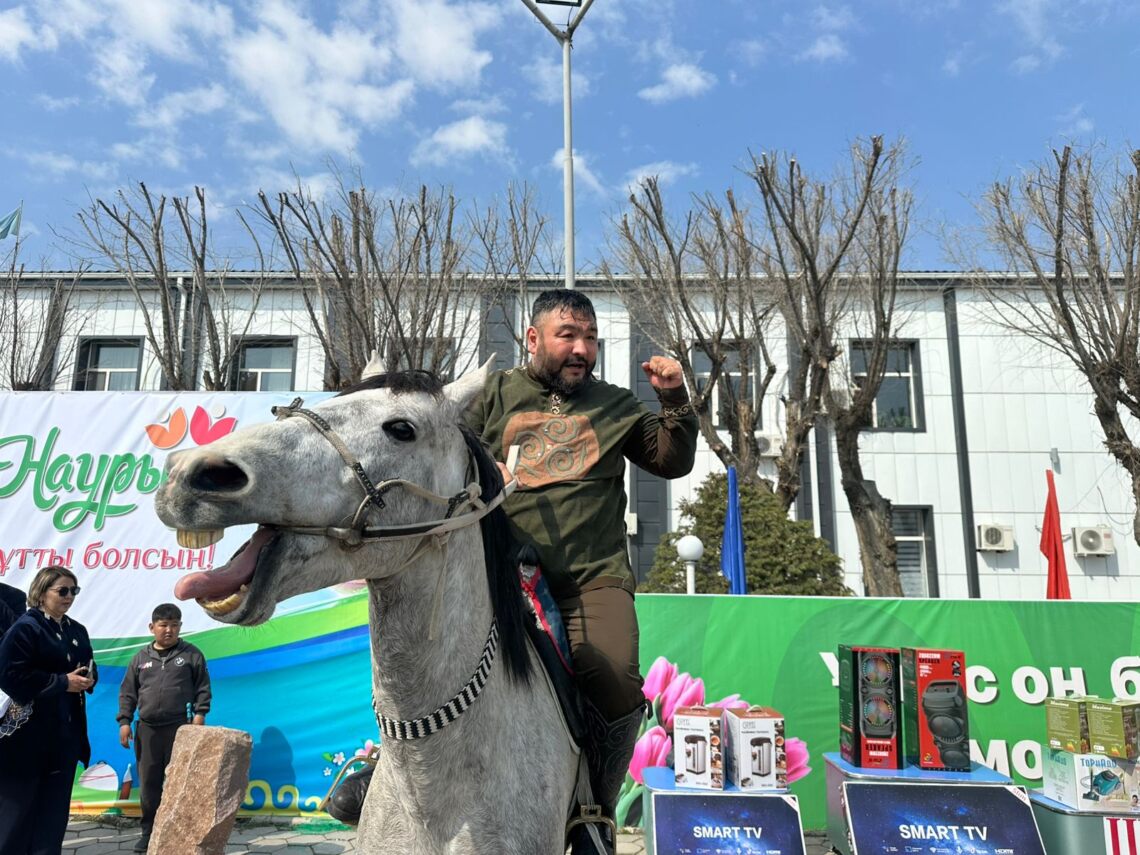 Түркістан облысында көне Балуан тас көтеру рәсімі жаңғырды