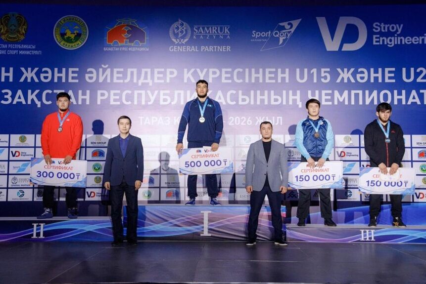 Ризабек Айтмухан стал чемпионом страны в новом весе