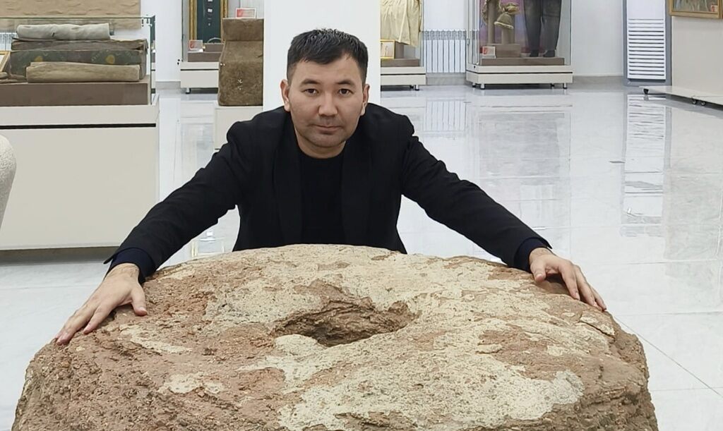 Абылайхан Калназаров: Балуан тас — история в камне