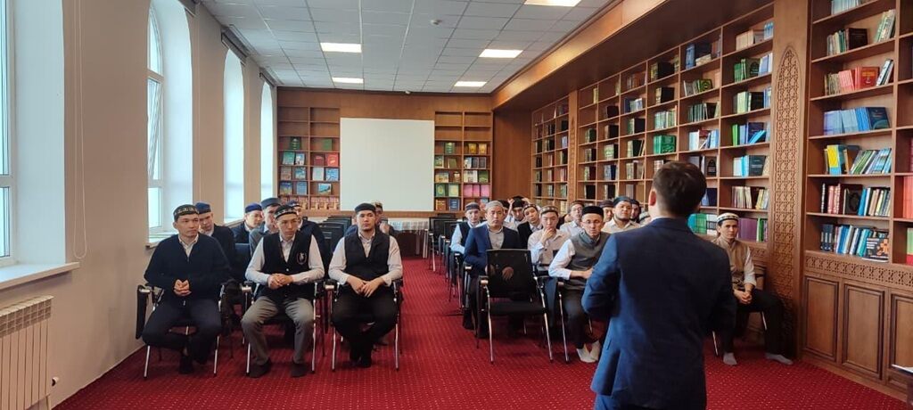 В Астане обсудили защиту от экстремизма в Интернете