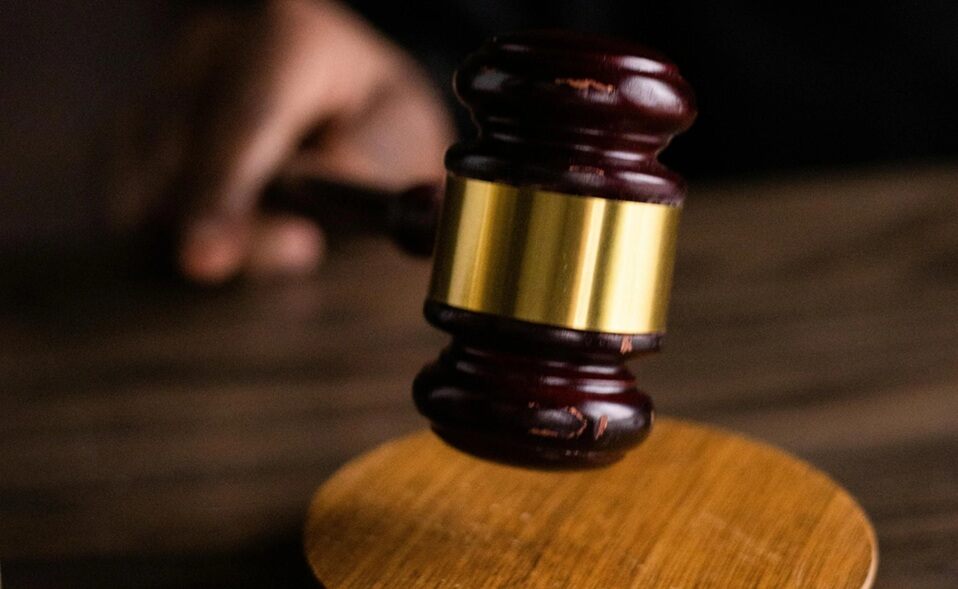 В Астане осудили мошенника за продажу лжепутевок хаджа