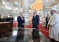 Токаев и Мирзиёев открыли новую мечеть в Туркестане