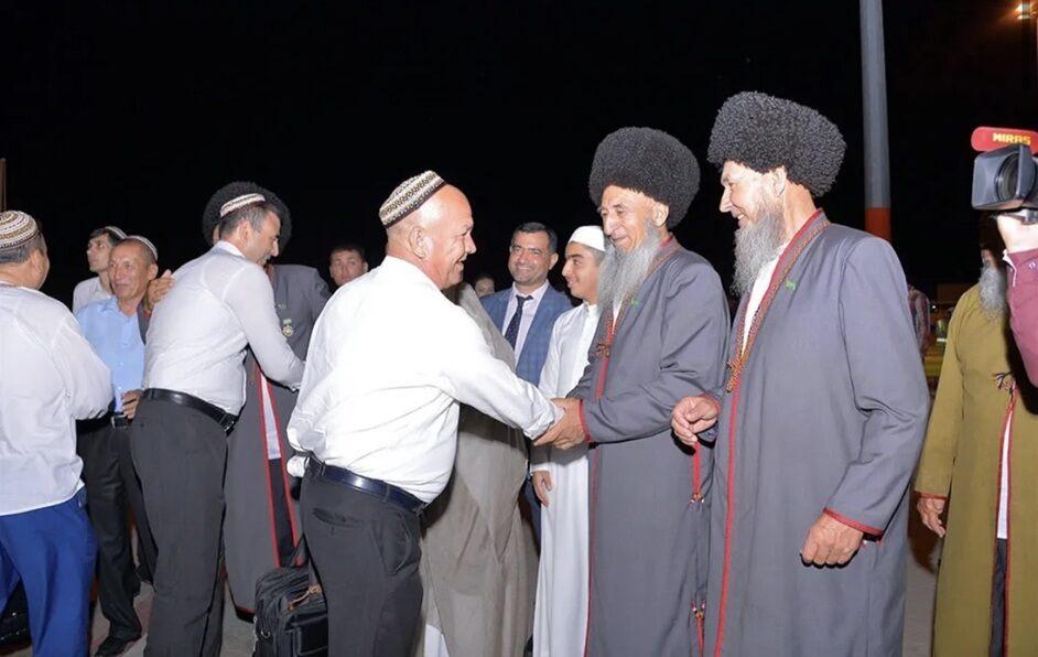 Паломники Туркменистана бесплатно отправятся на хадж