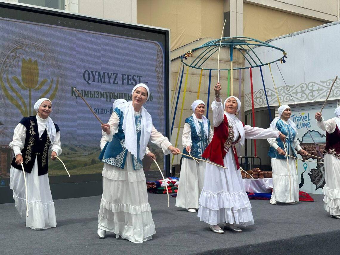 Елордалық зейнеткерлер қымызмұрындық мерекесін атап өтті