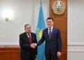 Ерлан Карин провел встречи с участниками заседания Секретариата Съезда