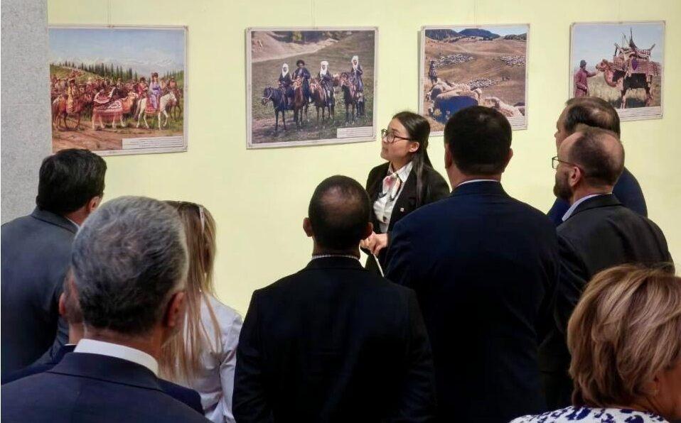 В Туркменистане открылась фотовыставка казахской культуры